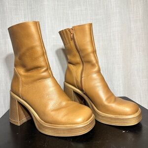 Steve Madden Fantsie tan leather boot